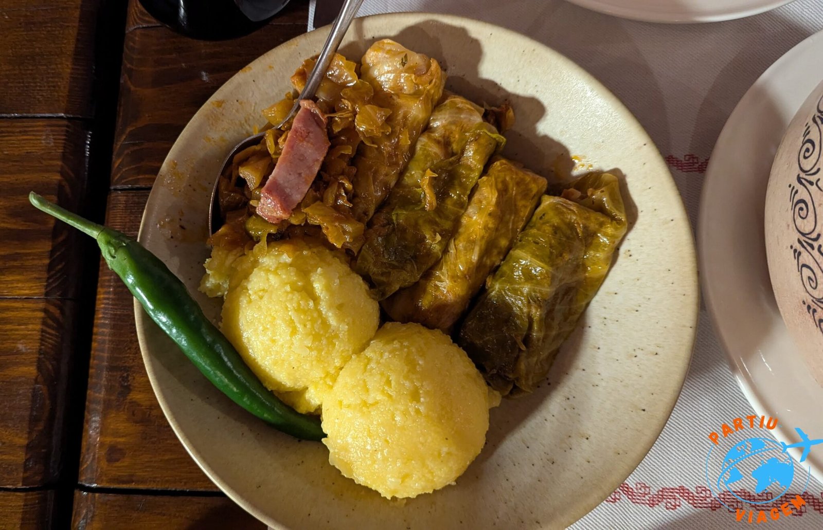 Comida Romena A Gastronomia da Romênia e Noites Agitadas em Bucareste - Partiu Viagem